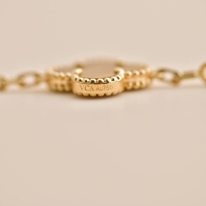 Van Cleef & Arpels Vintage Alhambra Tiger's Eye Yellow Gold Bracelet