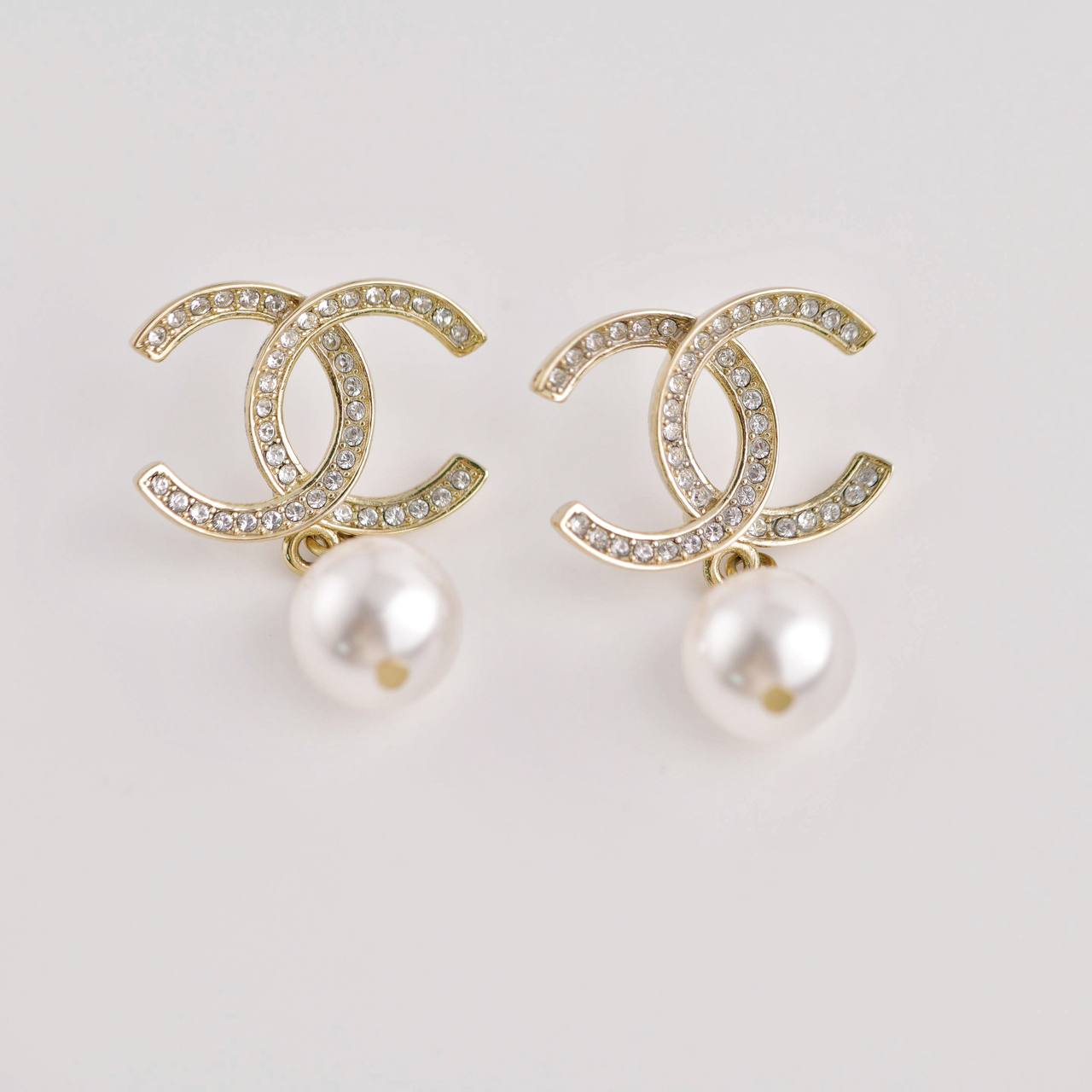 CHANEL Earring Round COCO Mark teardrop swing metal Silver 99 C Women –  JP-BRANDS.com