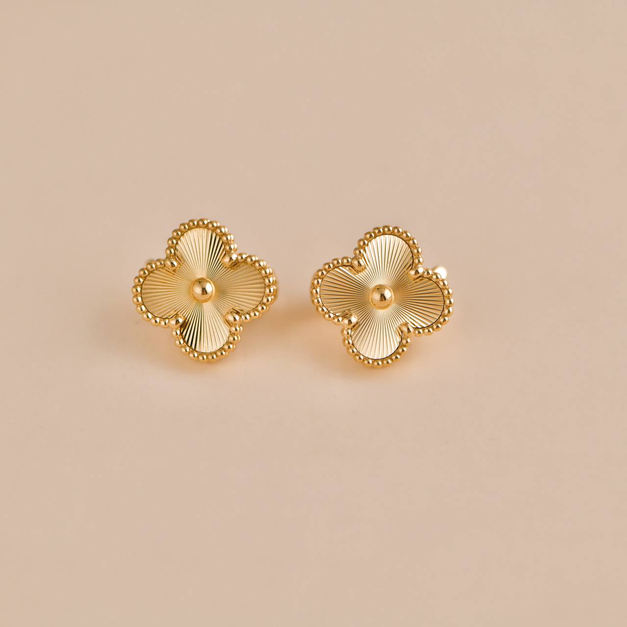 Van cleef clearance and arpels earring