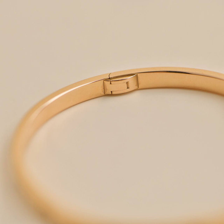 Cartier Love Bracelet Small Model 18K  Size 18 Preowned