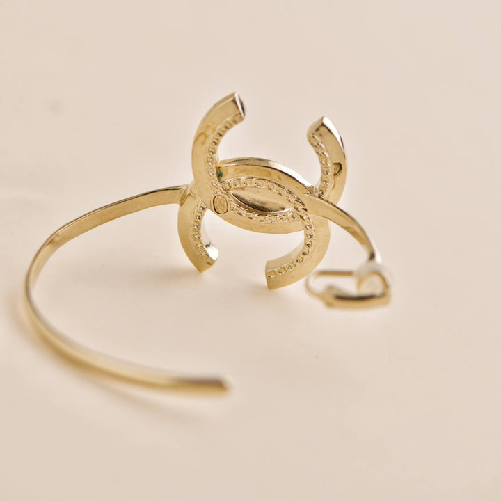 Chanel CC Logo Crystal Hoop Earrings – Dandelion Antiques