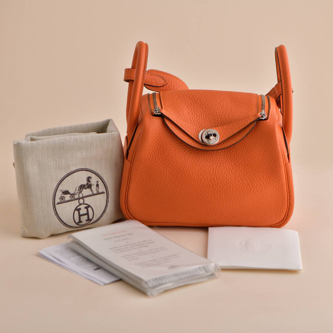 Pre-loved Hermès Mini Lindy 20 Orange Clemence Leather Palladium Hardware