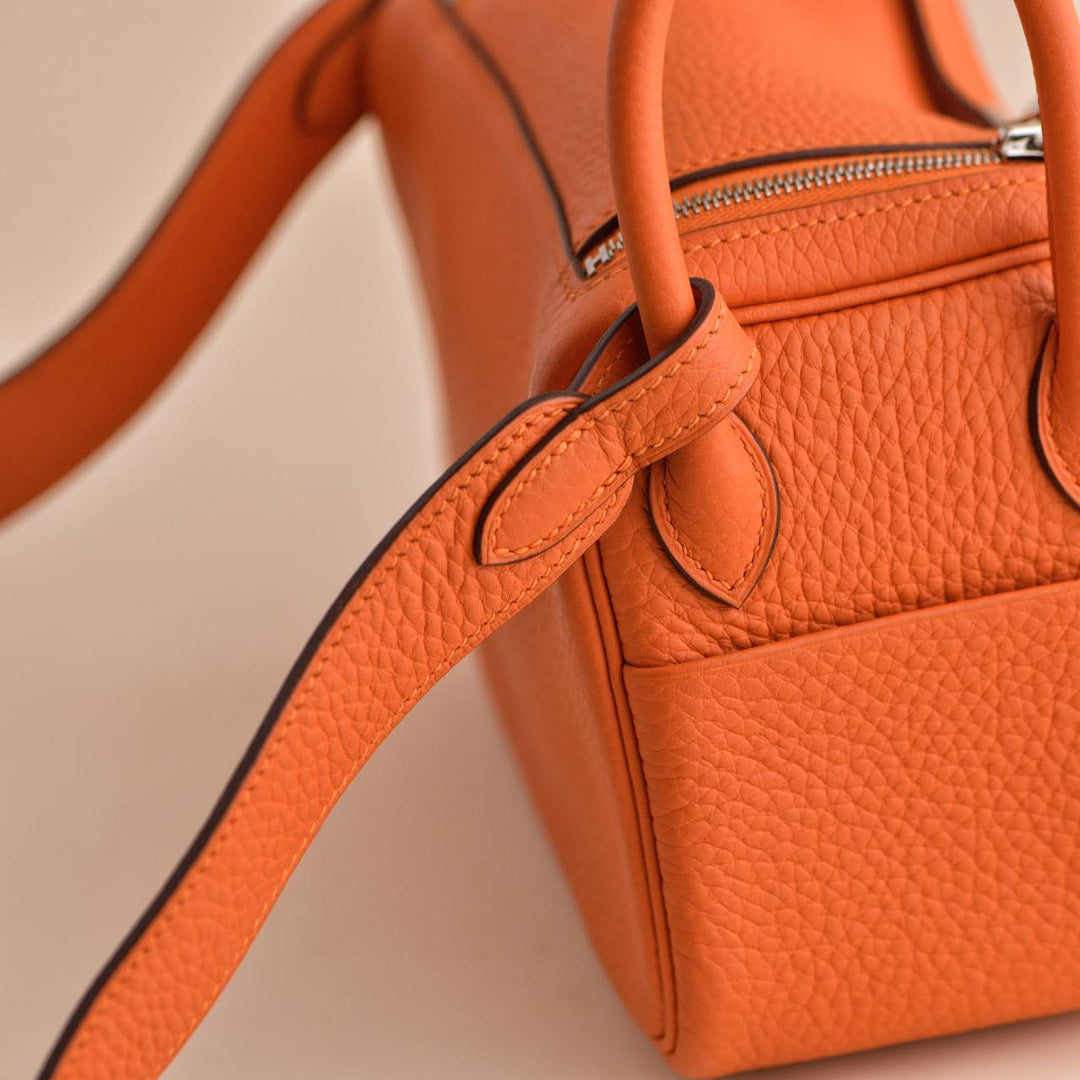 Hermès  Mini Lindy 20 Orange Handbag