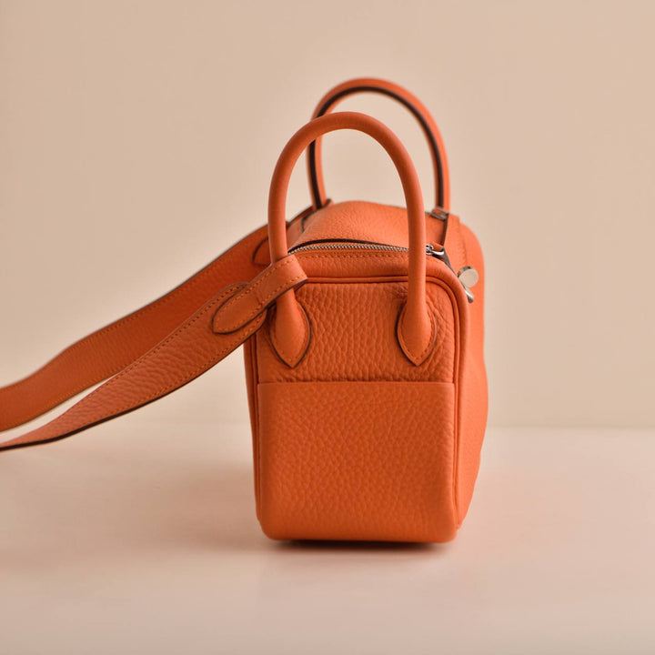 Hermès Clemence Mini Lindy 20 Orange Silver Hardware Handbag for Sale