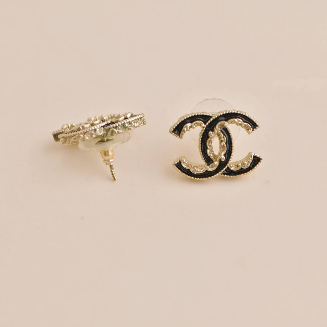 Pre-owned Chanel CC Enamel Earrings