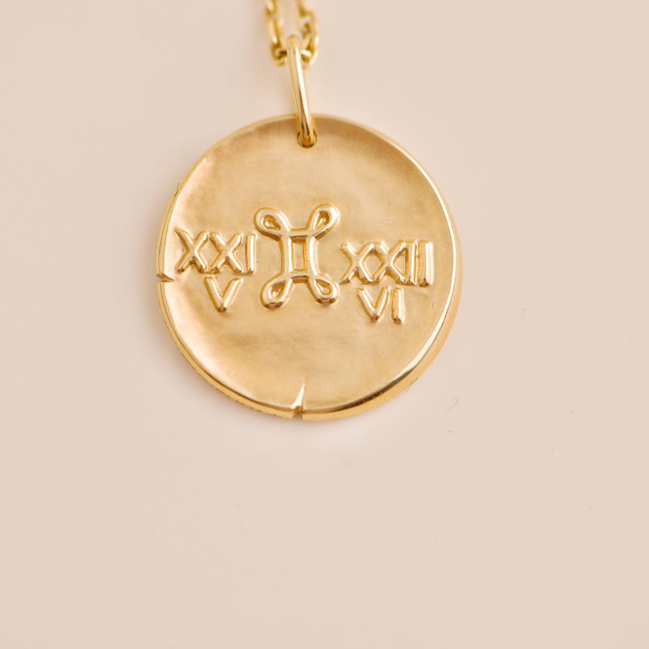Van Cleef & Arpels Zodiaque Medal Geminorum Yellow Gold Pendant