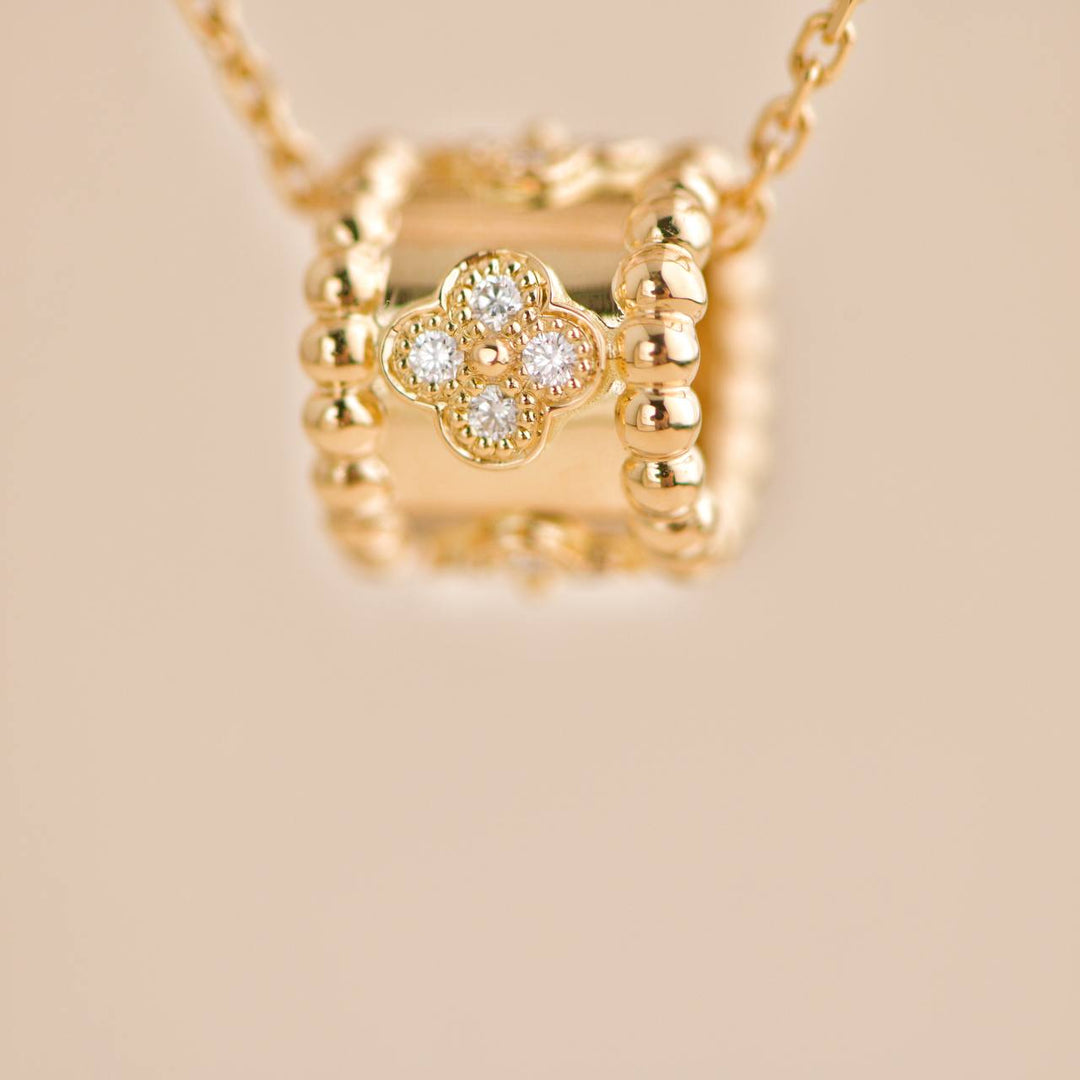 Second Hand VCA Perlée Diamond Flower 18K Yellow Gold Pendant Necklace