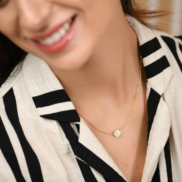 Preloved Van Cleef & Arpels Fleurette Diamond 18K Yellow Gold Necklace