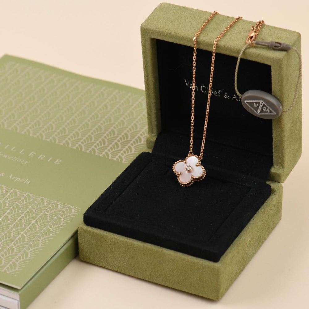 buy van cleef 2025 holiday pendant