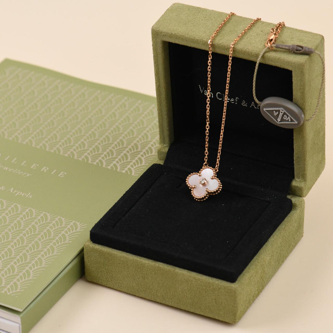 buy van cleef 2025 holiday pendant