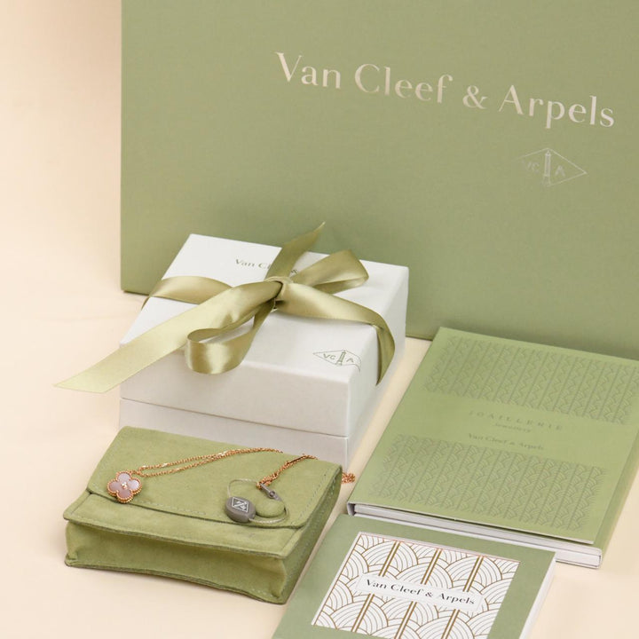 Van cleef 2025 holiday pendant