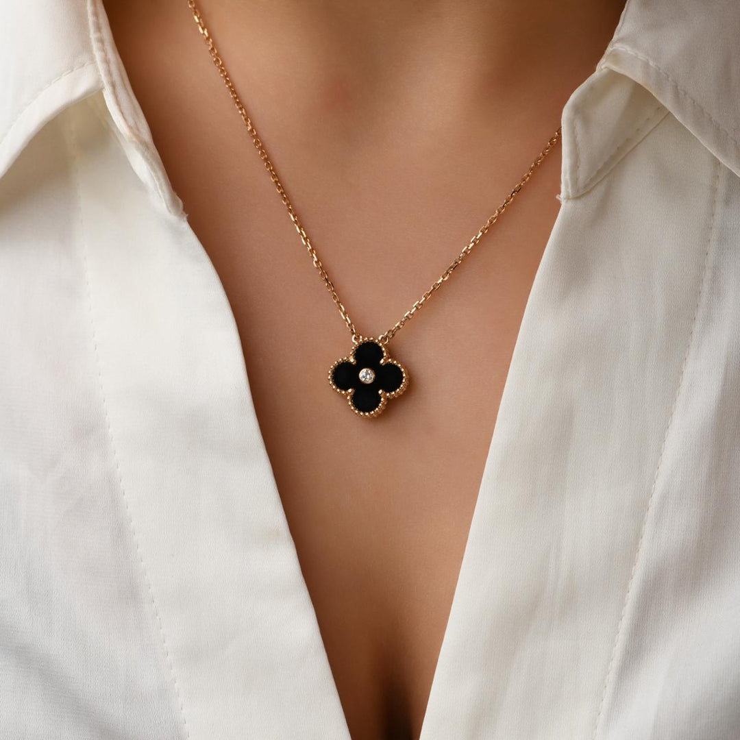 van cleef holiday pendant 2016 