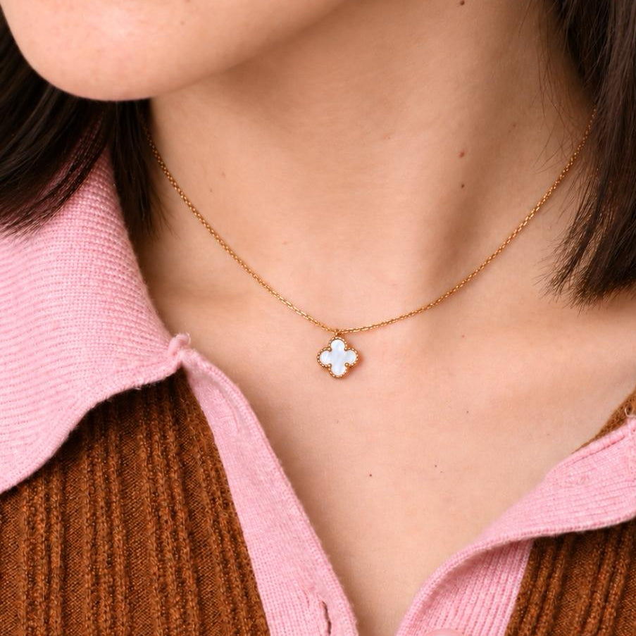 Preowned VCA Sweet Alhambra Pendant Necklace Mother of Pearl