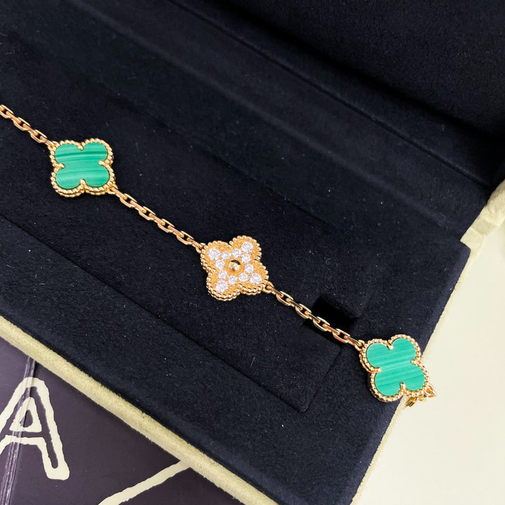 Van Cleef & Arpels Vintage Alhambra Malachite and Diamond Yellow Gold Bracelet