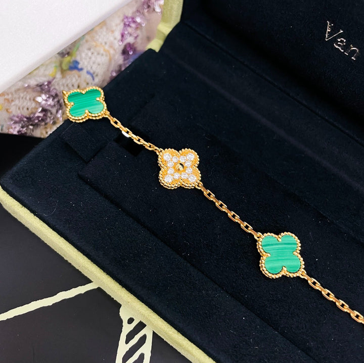 Van Cleef & Arpels Vintage Alhambra Malachite and Diamond Yellow Gold Bracelet