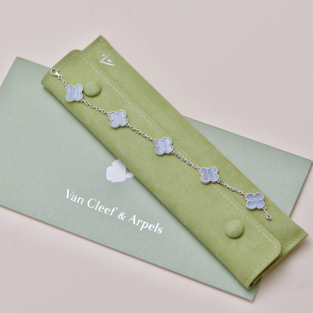 Preloved Full set Authentic Van Cleef Vintage Alhambra Chalcedony 5 Motif Bracelet