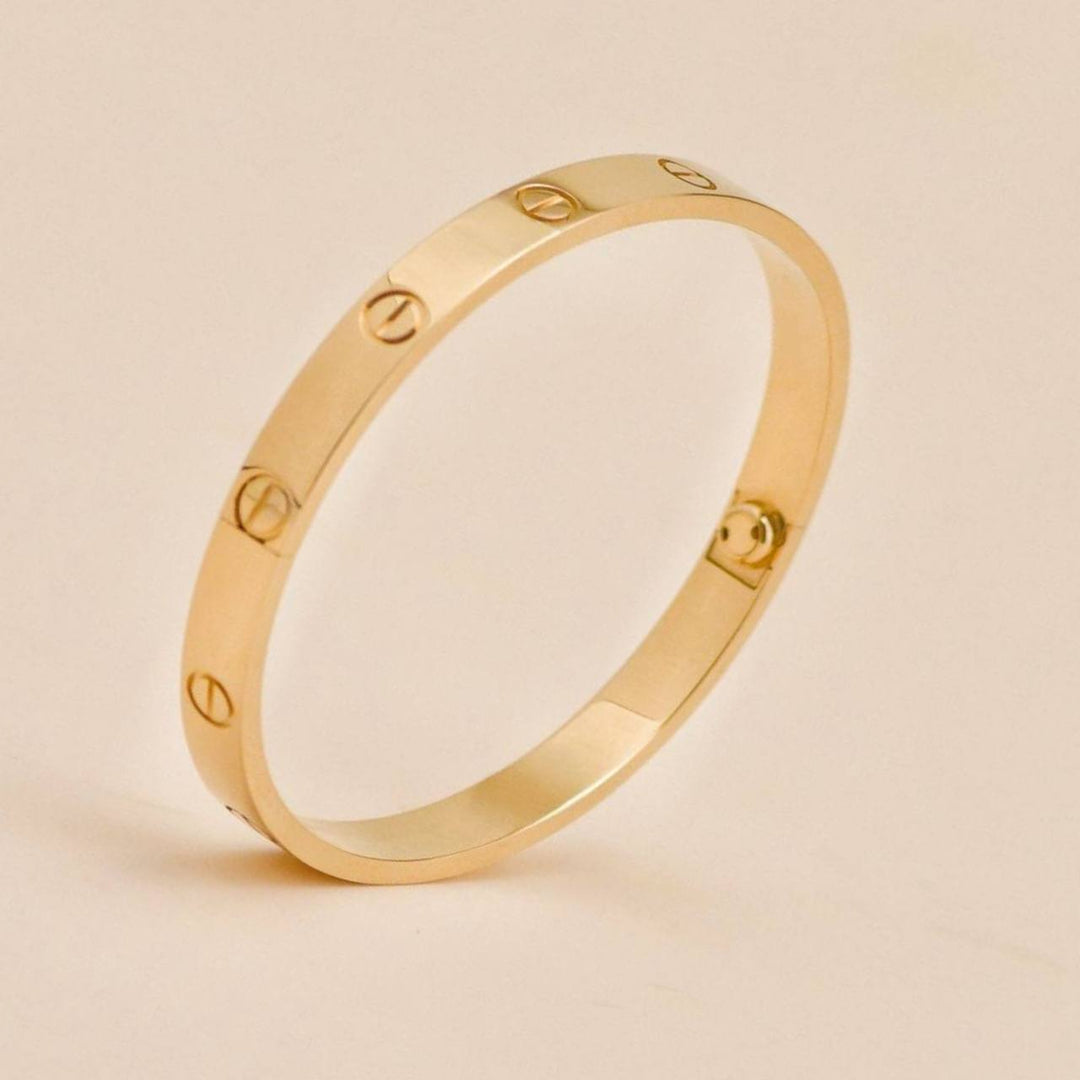 Cartier Love Bracelet Classic Model 18K Yellow Gold Size 17