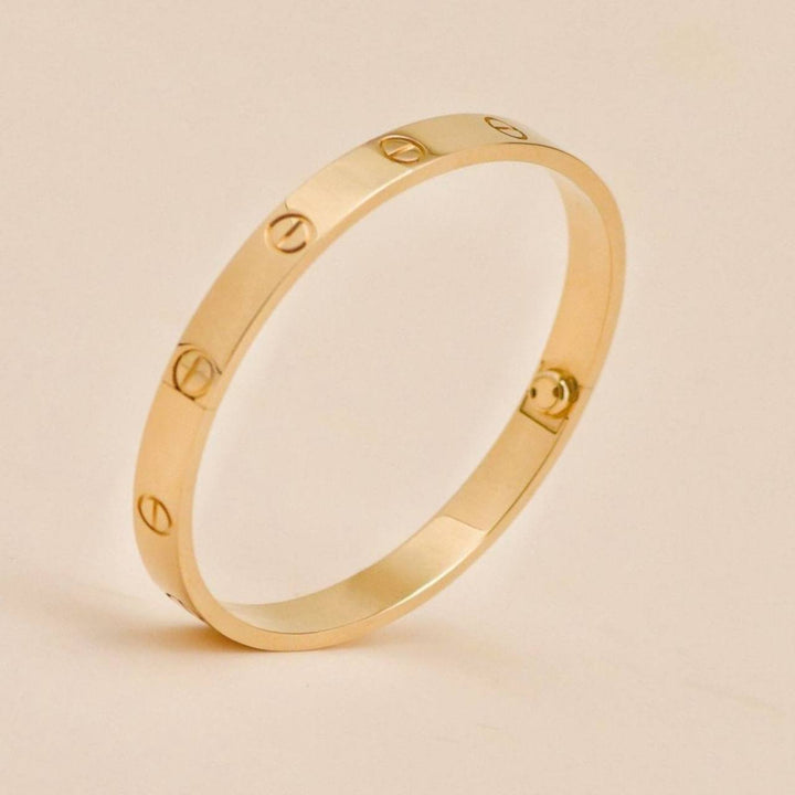 Cartier Love Bracelet Classic Model 18K Yellow Gold Size 17