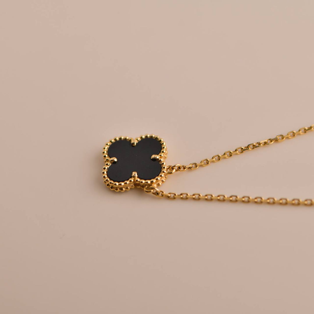 Van Cleef & Arpels Onyx Vintage Alhambra Pendant – Dandelion Antiques