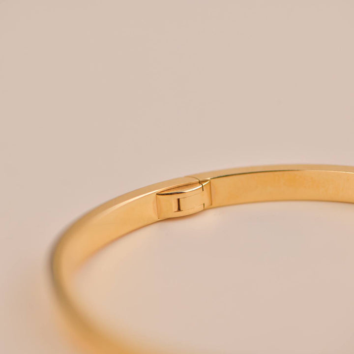 Cartier Love Bracelet Small Model 18K Yellow Gold Size 17