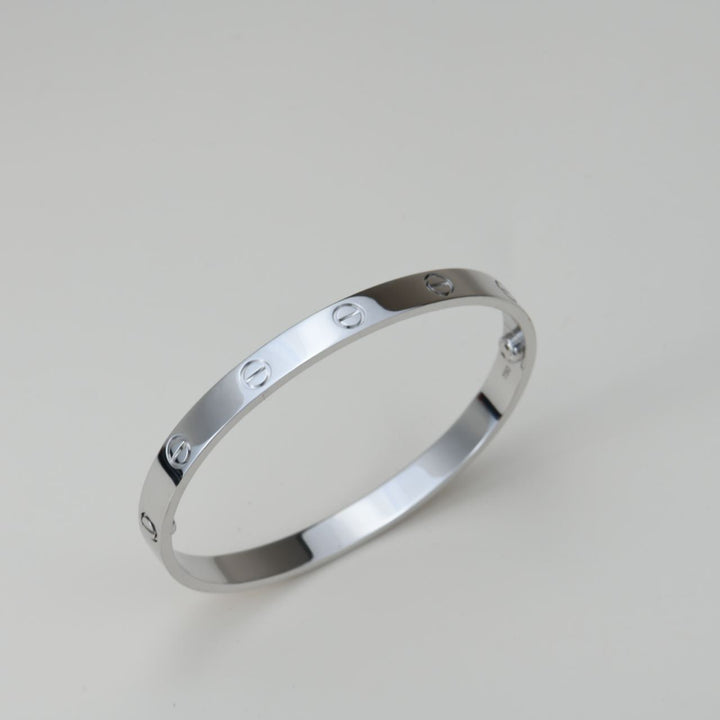 Cartier Love Bracelet 18K White Gold Size 18