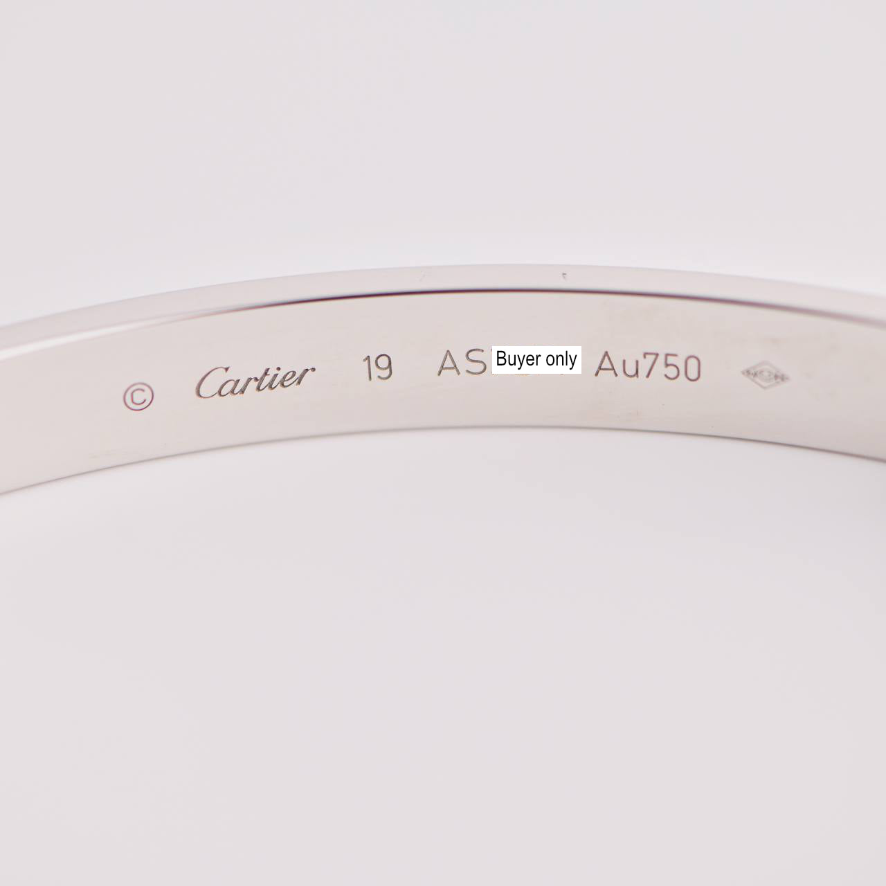 Cartier love bracelet hotsell 750 17 ip 6688