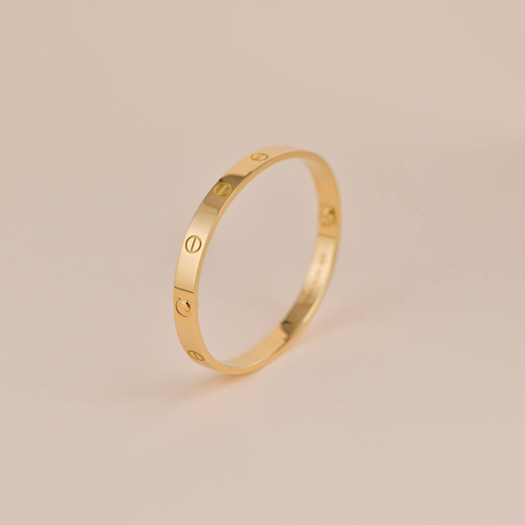 Cartier Love Bracelet 18K Yellow Gold Size 18