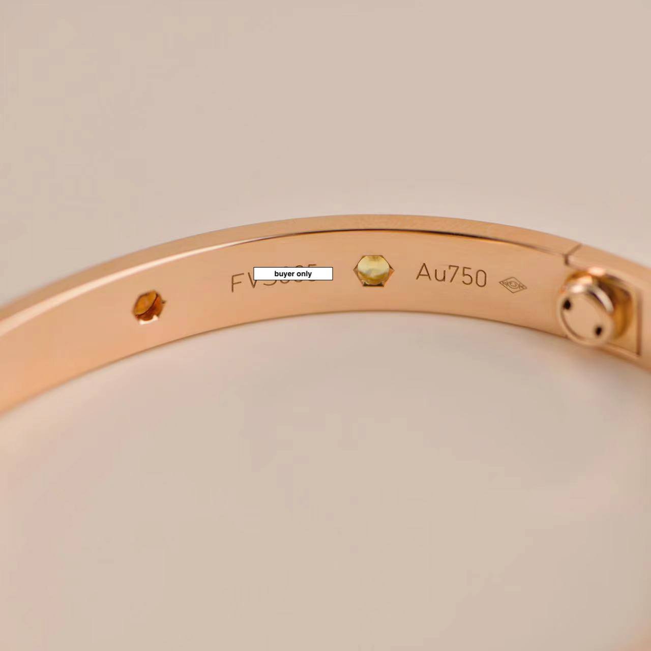 Cartier love 2025 bracelet 18