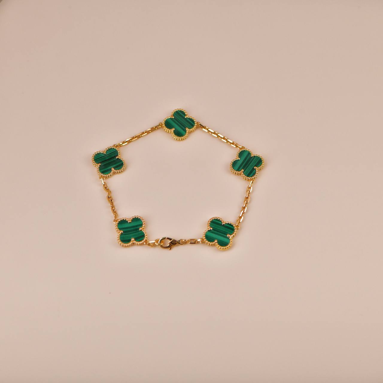 .*..Van CIeef & ArpeIs 5 Motifs 18k Yellow Gold Malachite hot Bracelet