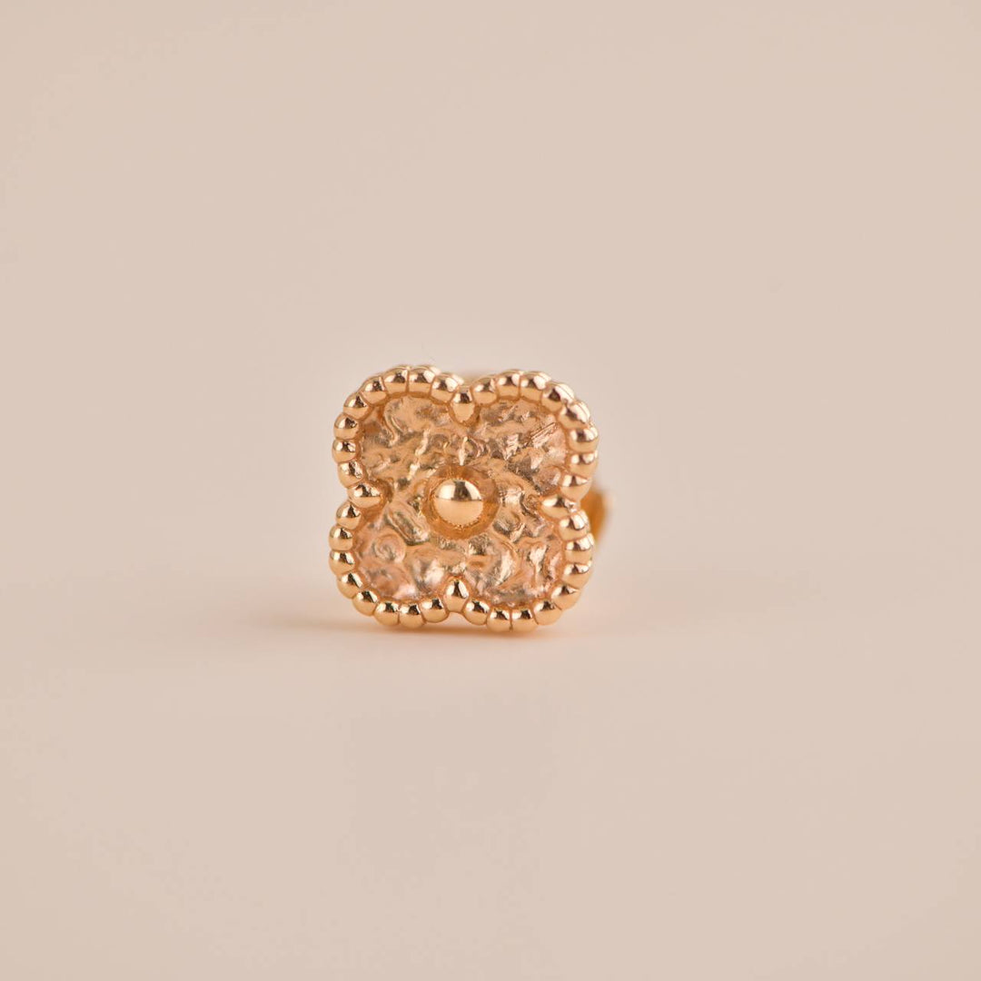 Van Cleef & Arpels Sweet Alhambra Rose Gold Earstuds