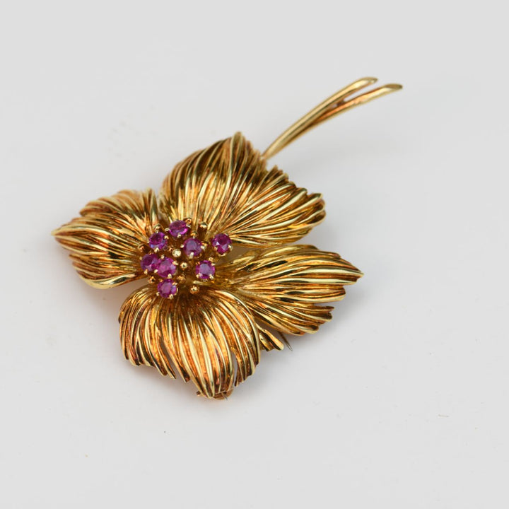 Van Cleef & Arpels Flower Ruby Yellow Gold Brooch