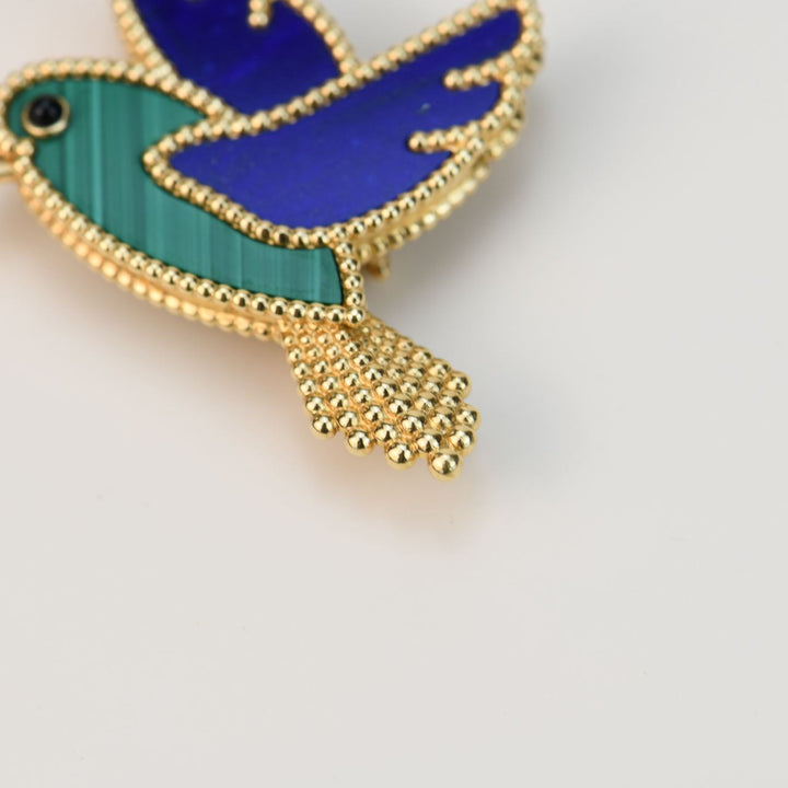 Second Hand Van Cleef Lucky Animals Lapis Malachite Humming Bird 18K Yellow Gold Brooch