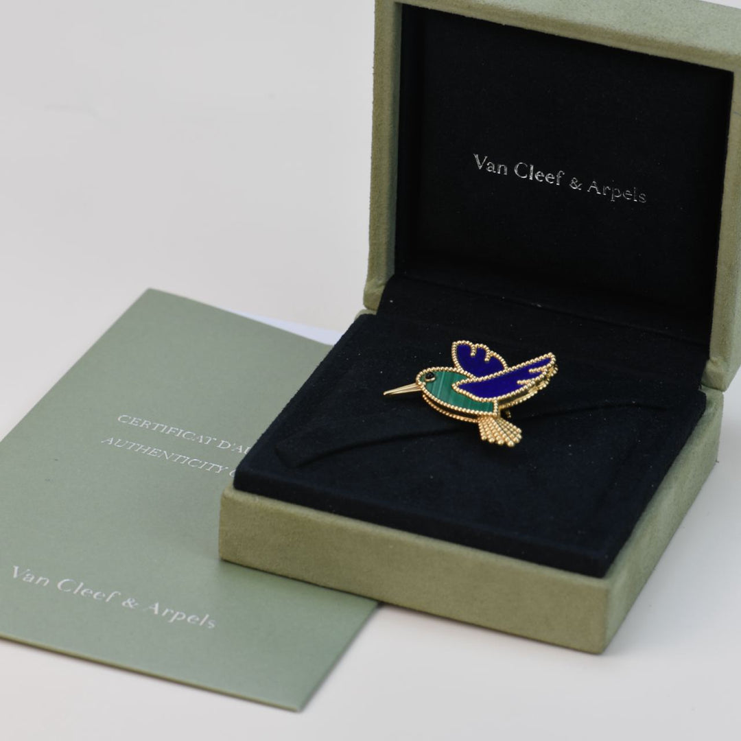 Pre-owned Van Cleef & Arpels Lucky Animals Lapis Malachite Humming Bird 18K Yellow Gold Brooch