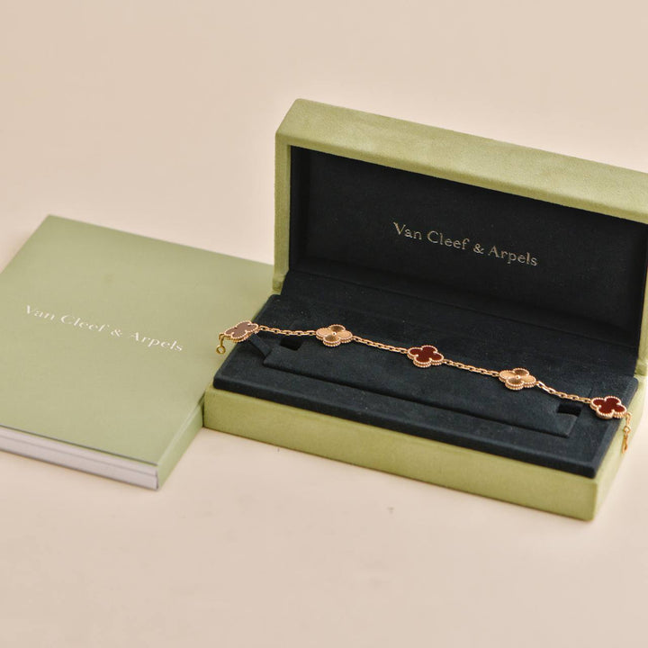 Pre-owned Van Cleef & Arpels Vintage Alhambra Guilloche Carnelian Rose Gold Bracelet