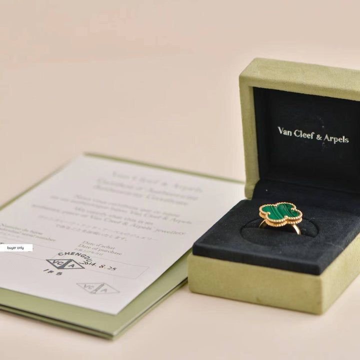 Pre-owned Van Cleef Magic Alhambra Malachite 18K Yellow Gold Ring Size 52