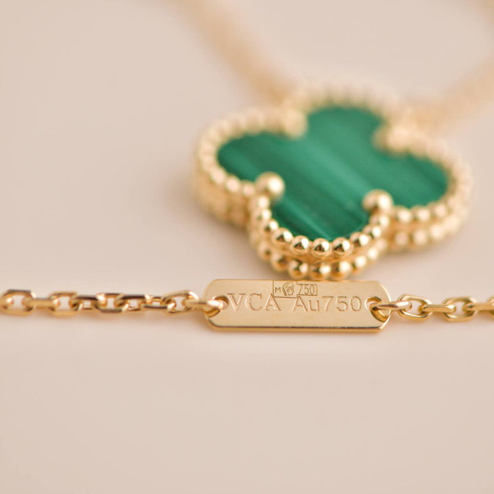 Pre-owned Van Cleef Vintage Alhambra Malachite Yellow Gold Pendant Necklace