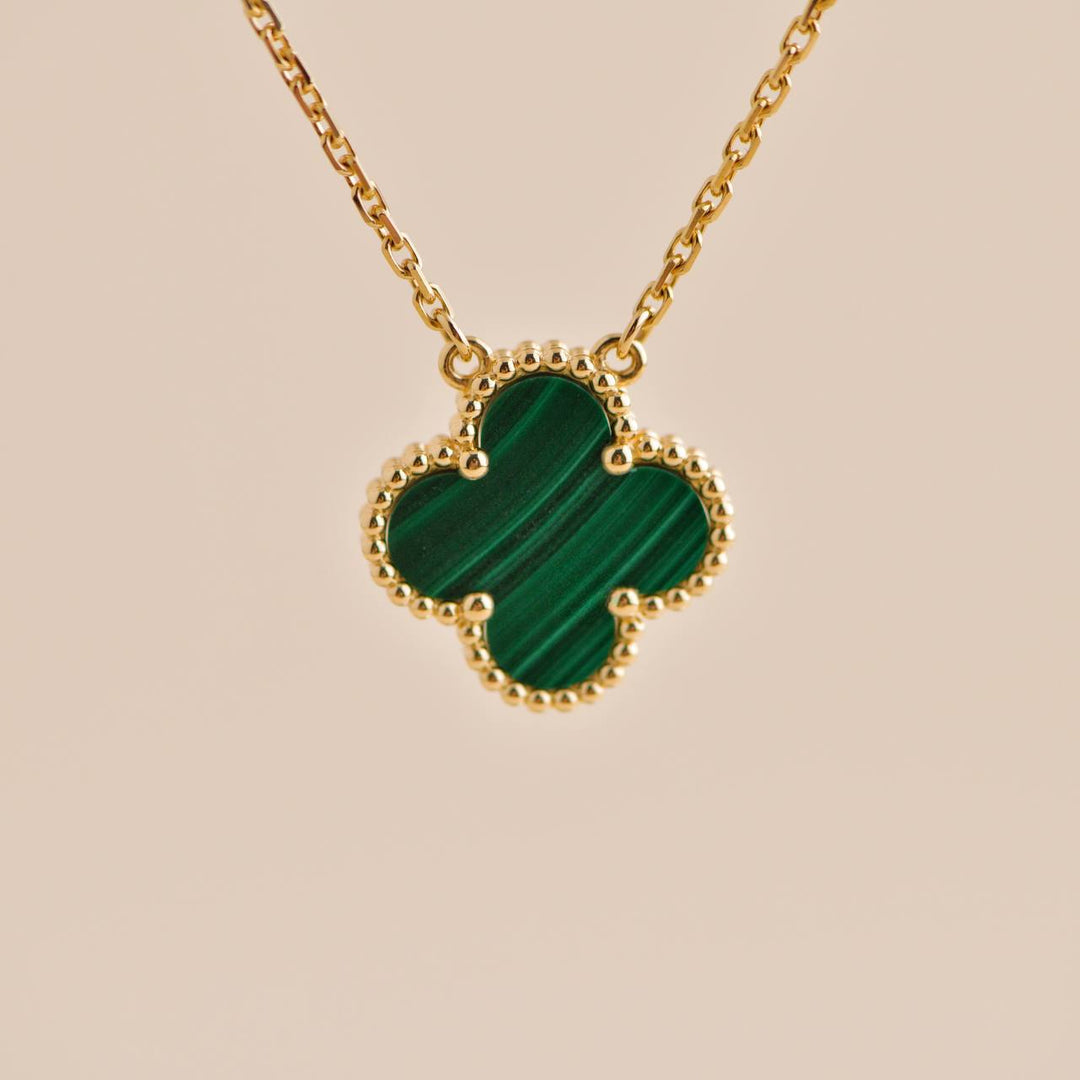 Pre-owned VCA Vintage Alhambra Malachite Yellow Gold Pendant Necklace