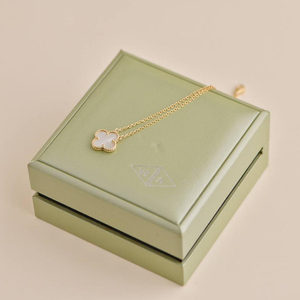 Pre-owned Van Cleef & Arpels Vintage Alhambra Mother of Pearl 18K Yellow Gold Pendant Necklace