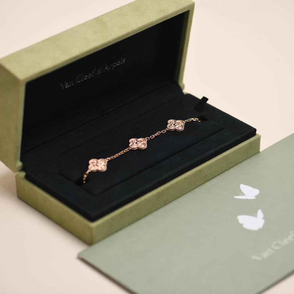 Second Hand Van Cleef & Arpels Vintage Alhambra 5 Motifs 18K Rose Gold Bracelet