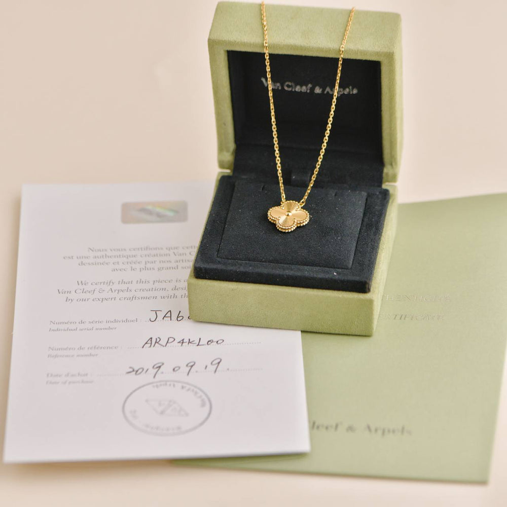 Second Hand Van Cleef & Arpels Vintage Alhambra Guilloché 18K yellow gold Pendant Necklace