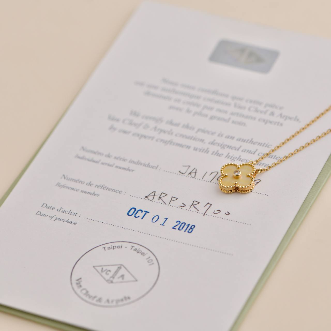 Van Cleef & Arpels Mother of Pearl 18k Yellow Gold Diamond 2018