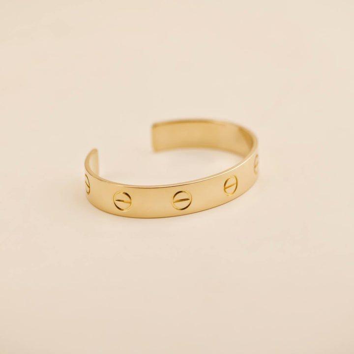 Second hand Cartier Love Bangle 18k Yellow Gold Size 19