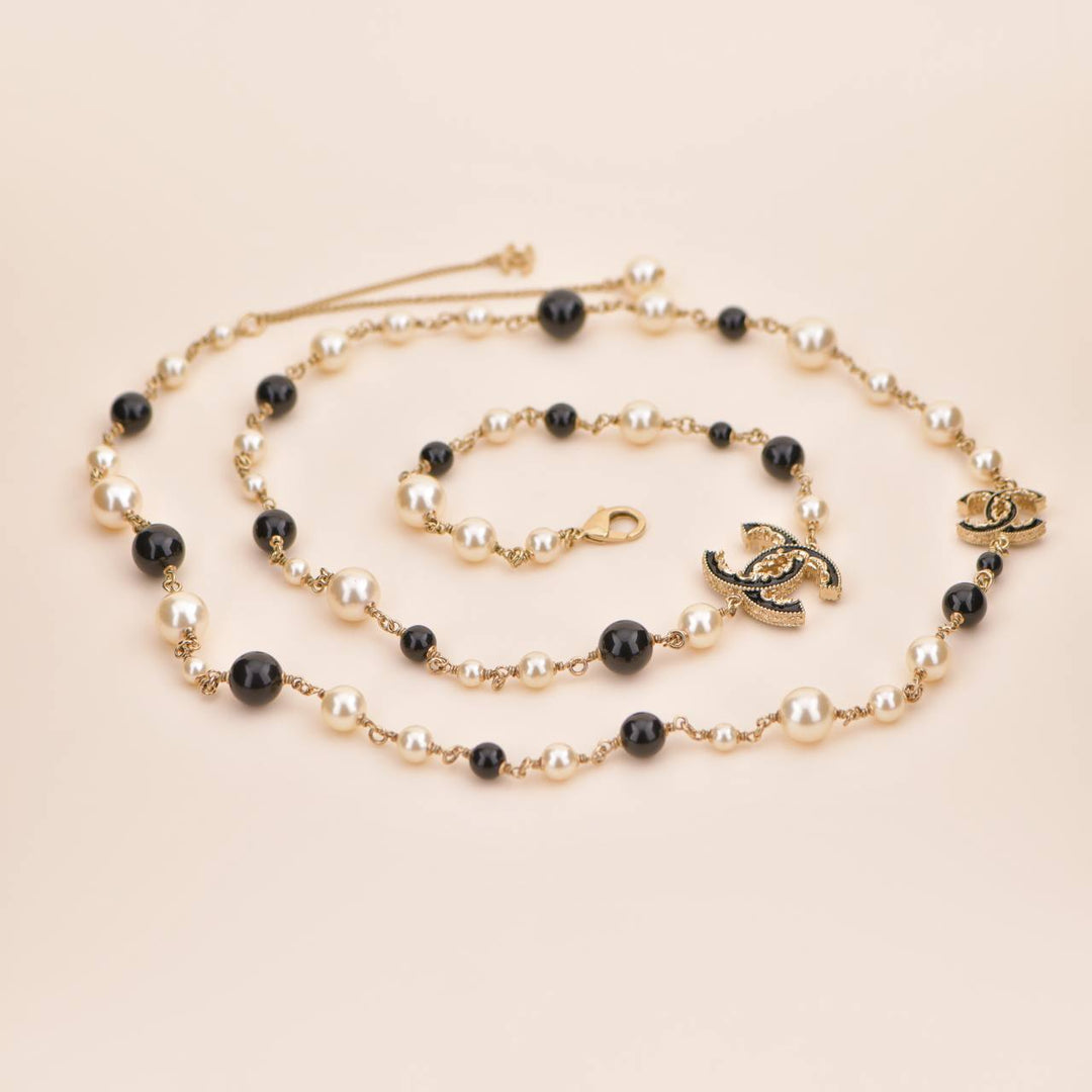 Preowned Chanel CC Faux Pearl & Black Beads Baroque Sautoir Necklace