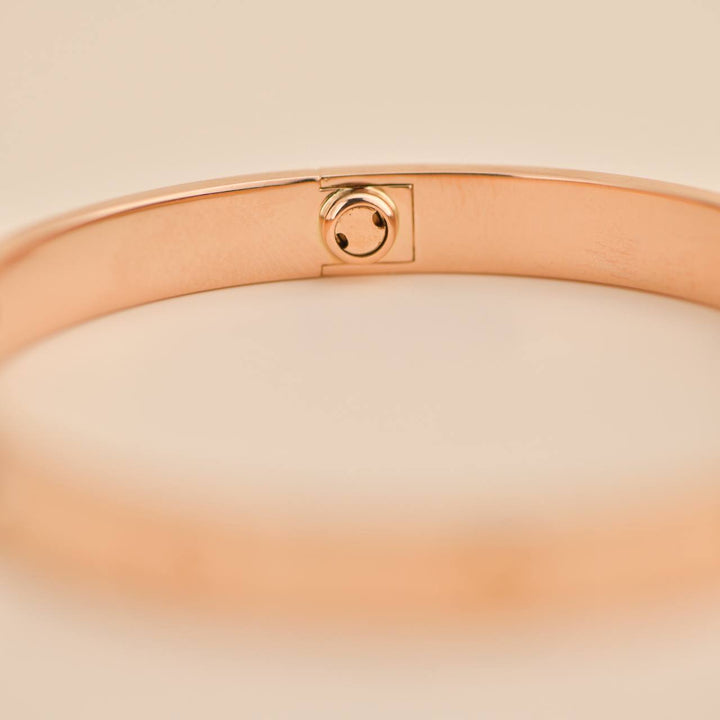 Preowned Cartier Love 4 Diamond 18k Rose Gold Bracelet Size 18