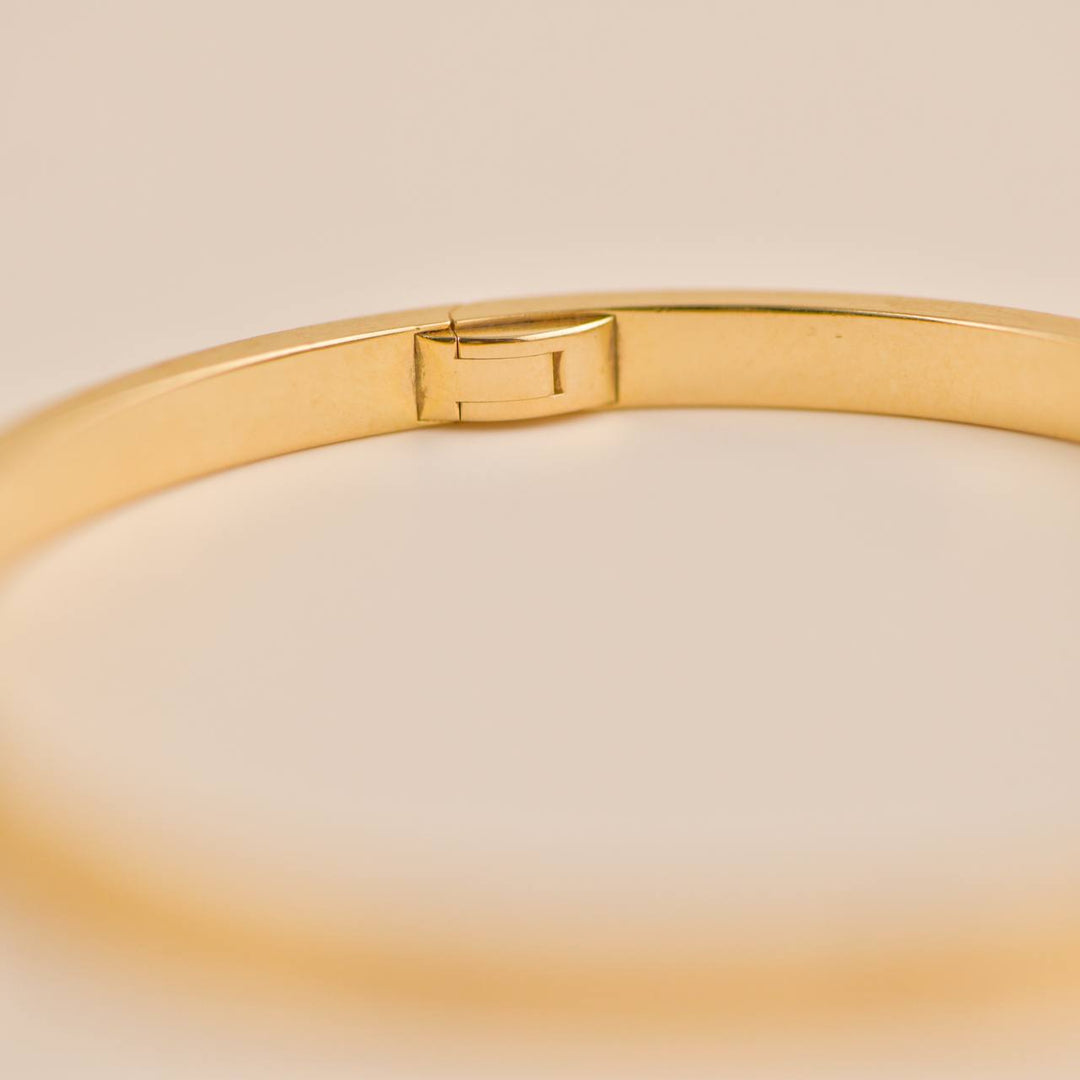 Second Hand Cartier Love Small Model 18k Yellow Gold 