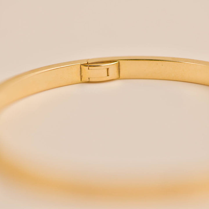 Second Hand Cartier Love Small Model 18k Yellow Gold 