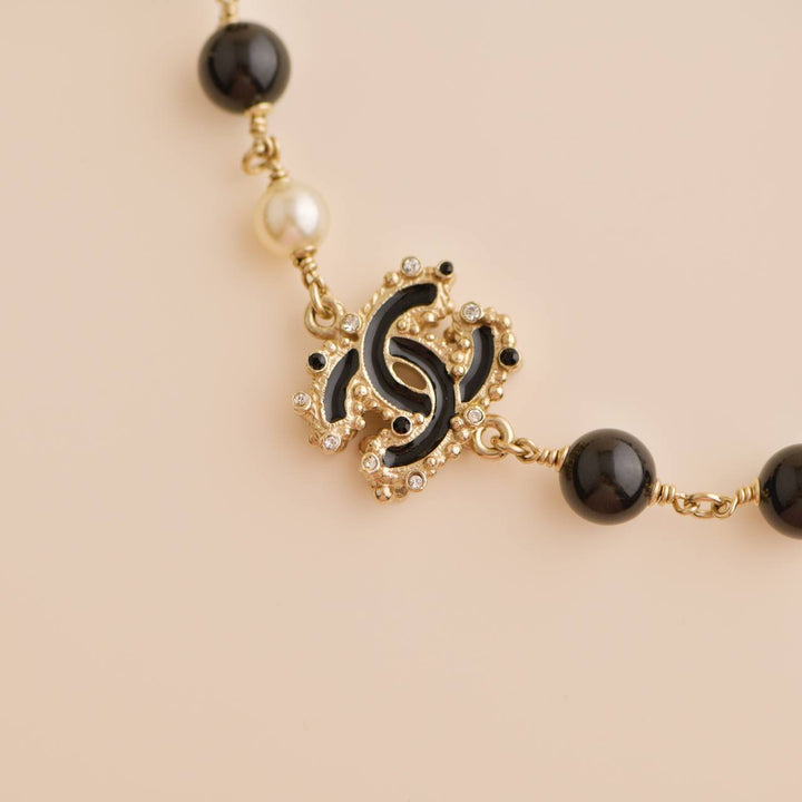 Preowned Chanel CC Enamel Faux Pearl & Black Beads Baroque Sautoir Necklace