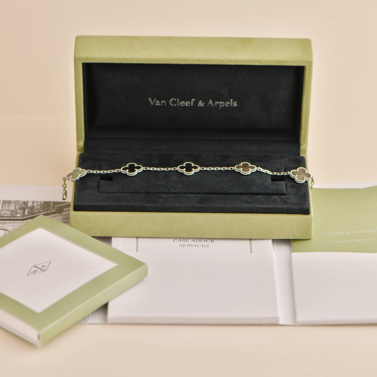 Van Cleef & Arpels Vintage Alhambra Grey Mother of Pearl 5 Motif