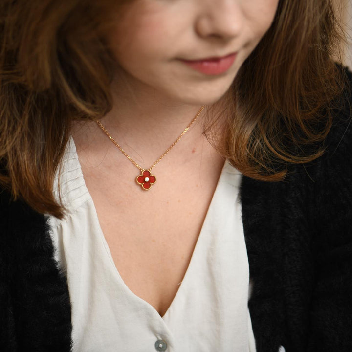 Second Hand Authentic VCA Alhambra 2011 Holiday Pendant Carnelian Diamond 18K Rose Gold