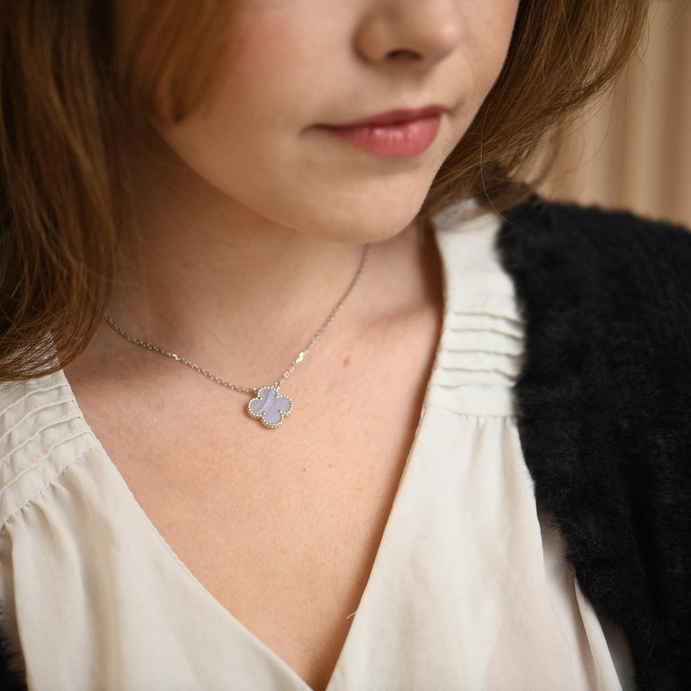 Second Hand Van Cleef & Arpels Vintage Alhambra Chalcedony 18K White Gold Pendant Necklace